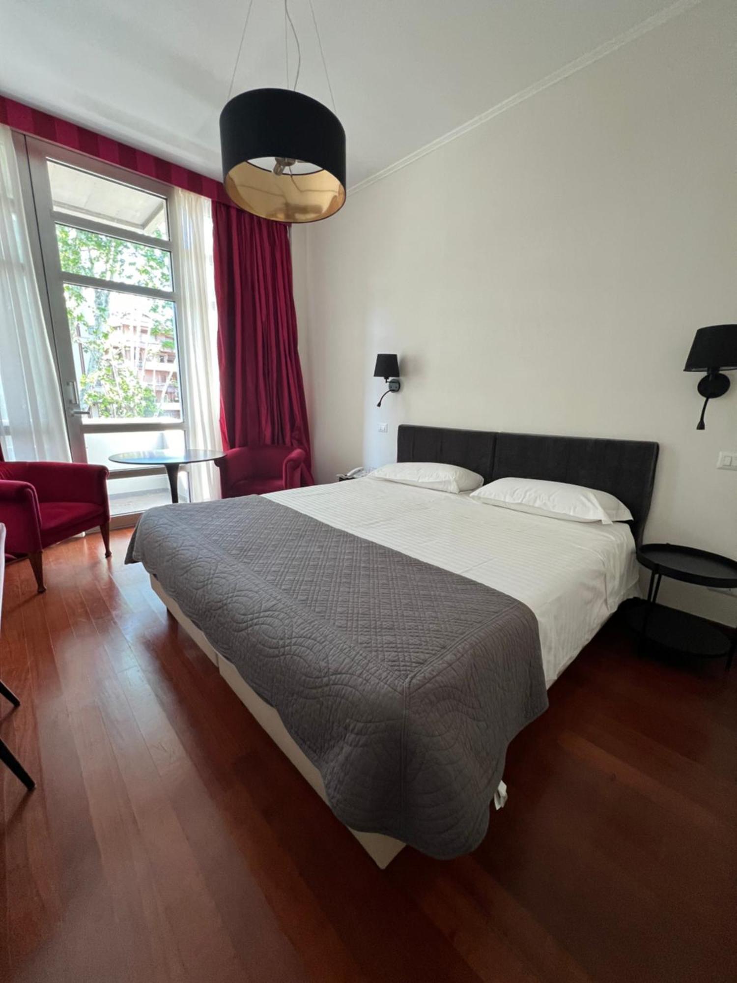 Hotel Fenix โรม ภายนอก รูปภาพ